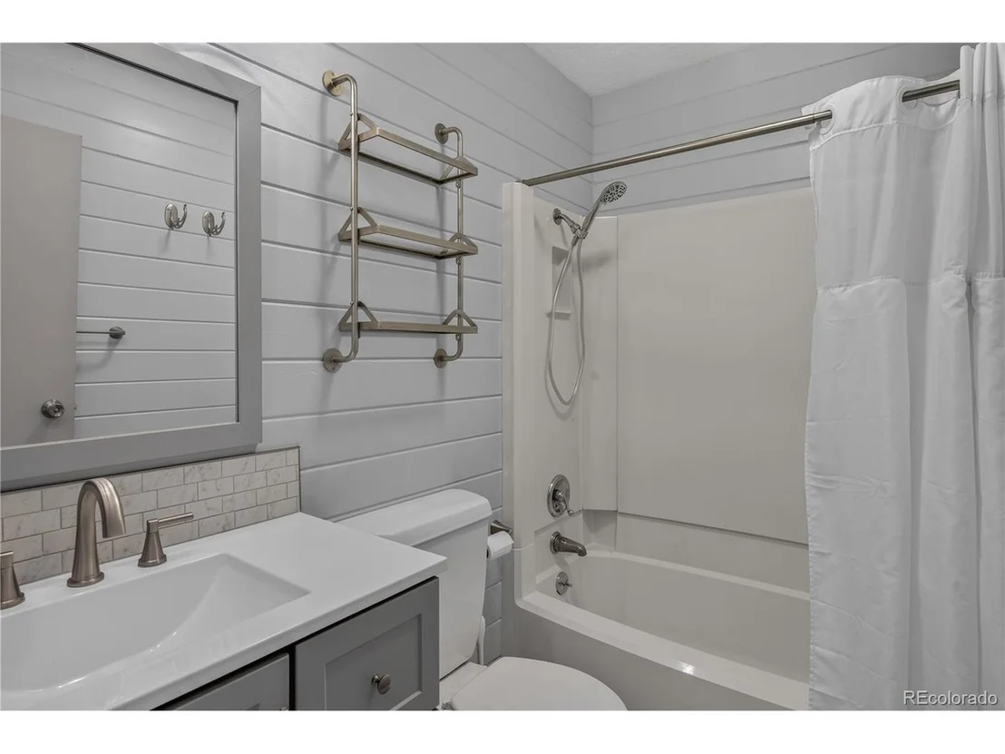 Photo of 214 Mountain View Trl