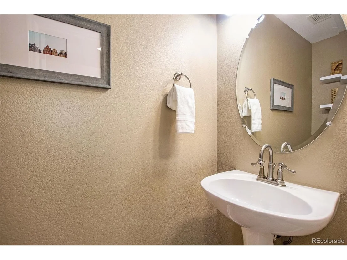 Photo of 1203 Dewey Dr