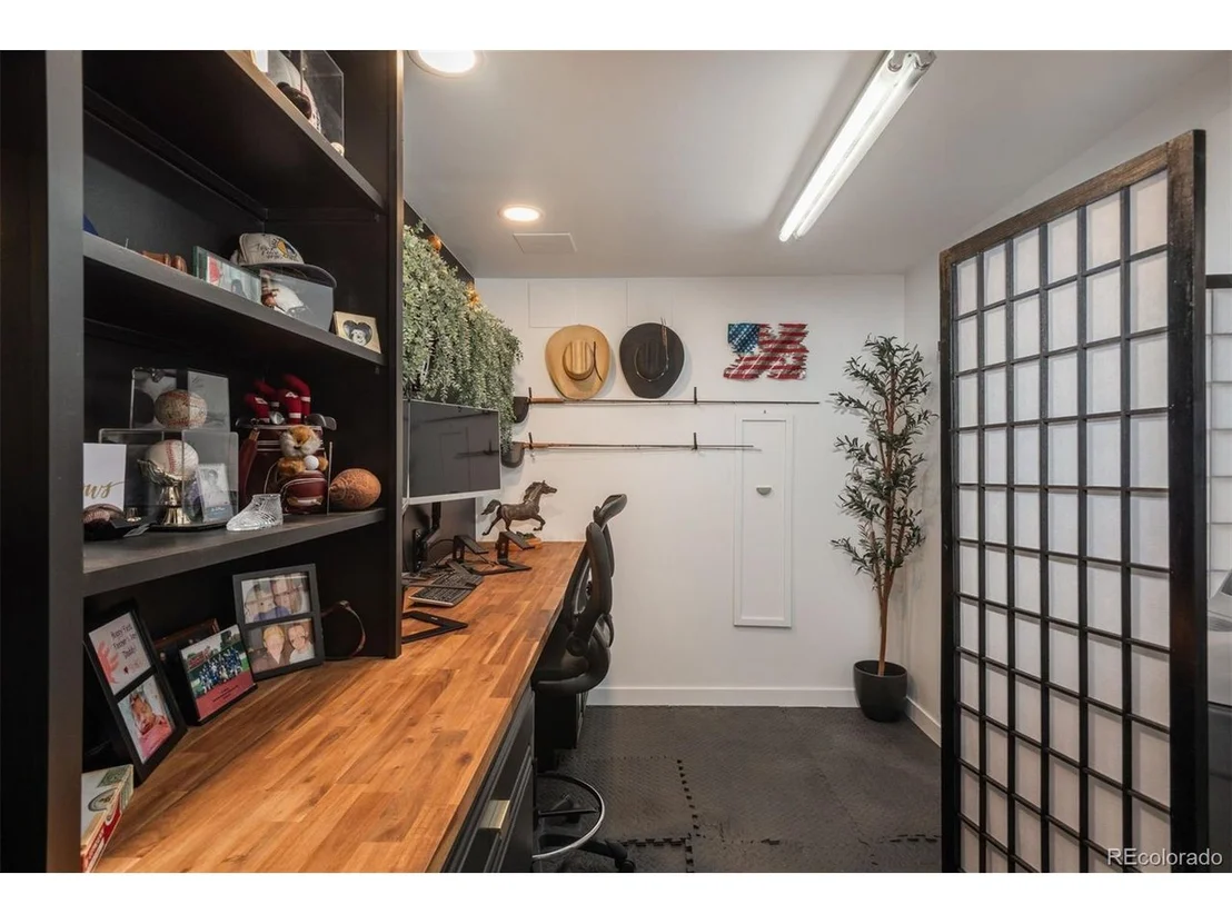 Photo of 1339 Castlepoint Cir