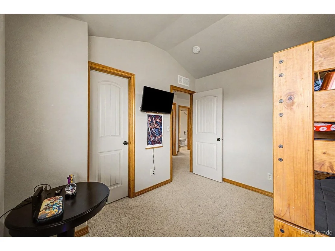 Photo of 652 Sundance Dr
