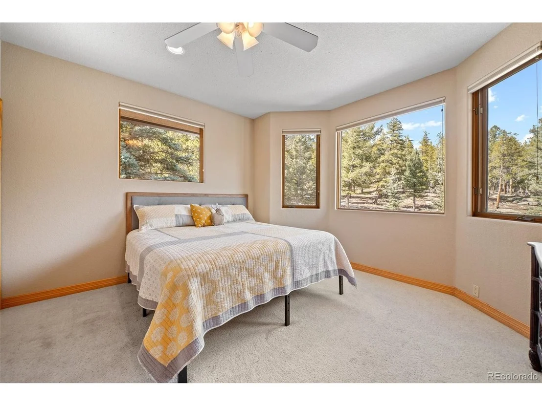 Photo of 11421 Belle Meade Dr