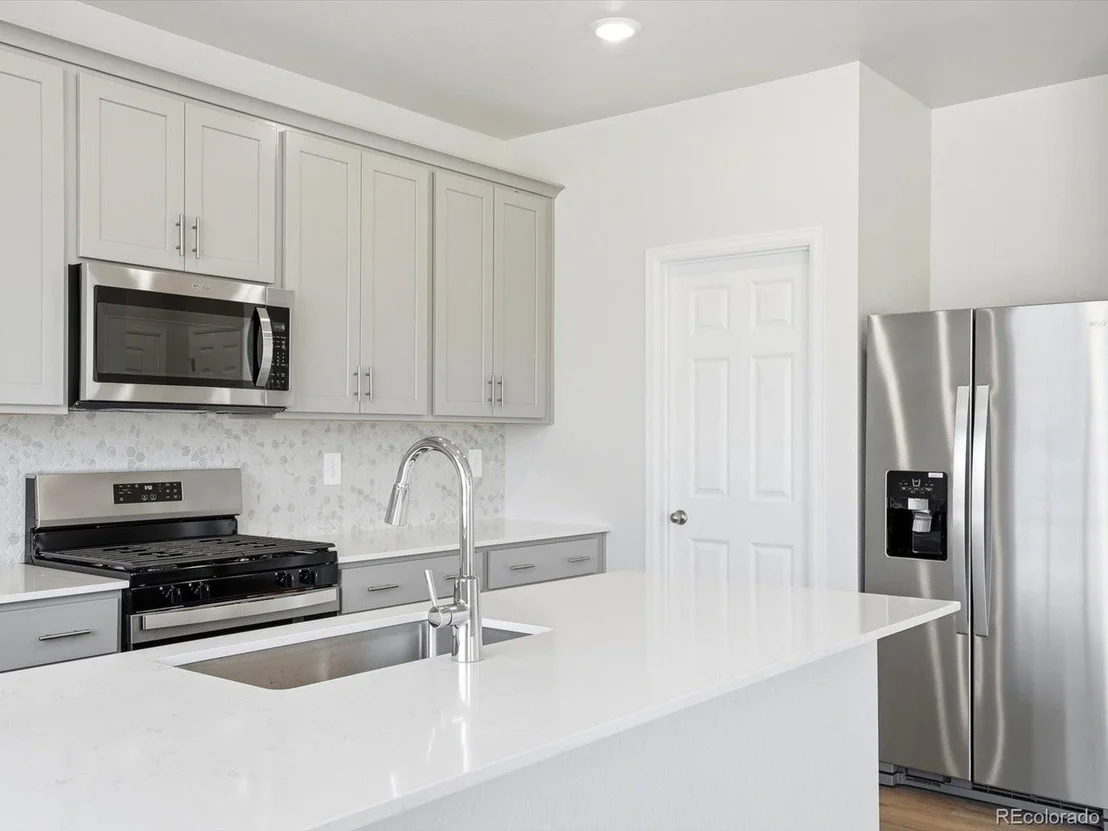 Photo of 4621 Sunsplash Way