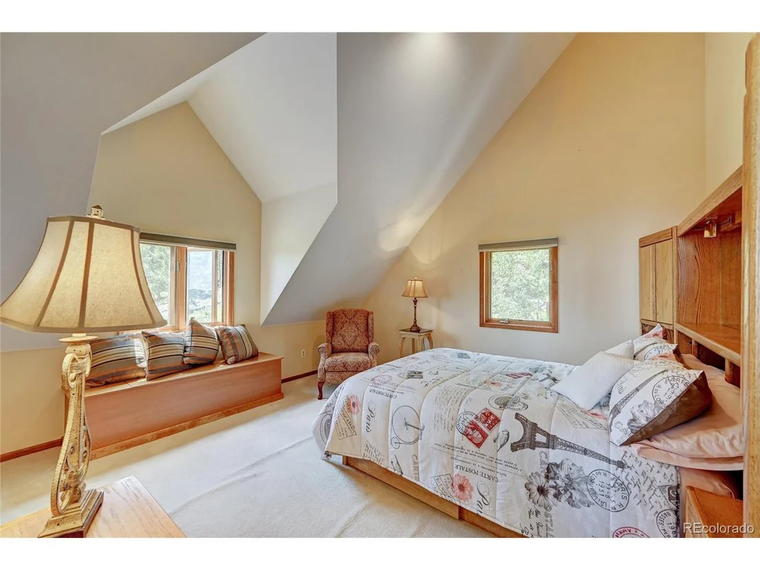 Photo of 30382 Mary Dr