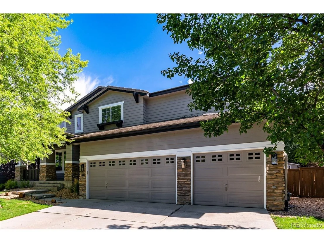 Photo of 716 Ridgemont Pl