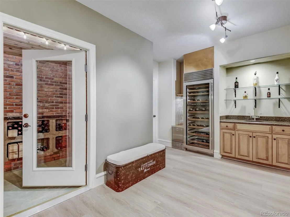 Photo of 464 Madison St