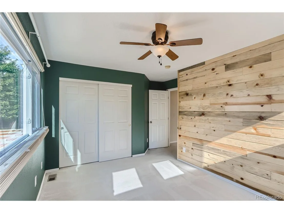 Photo of 6896 Sunburst Ave