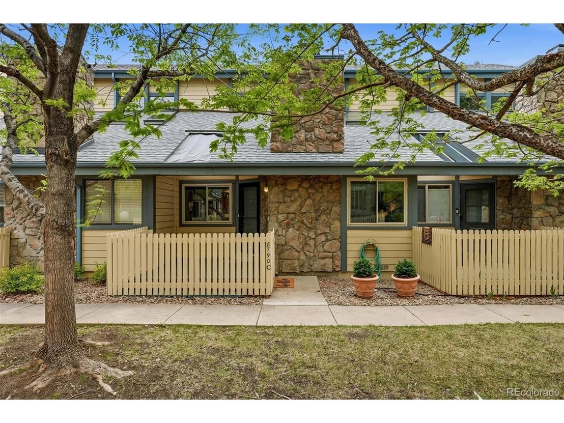 Photo of Unit C at 8790 Allison Dr