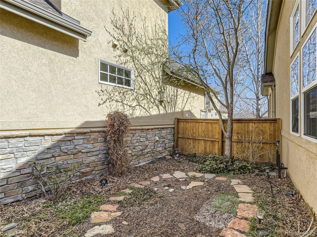 Photo of 907 Ulster Way
