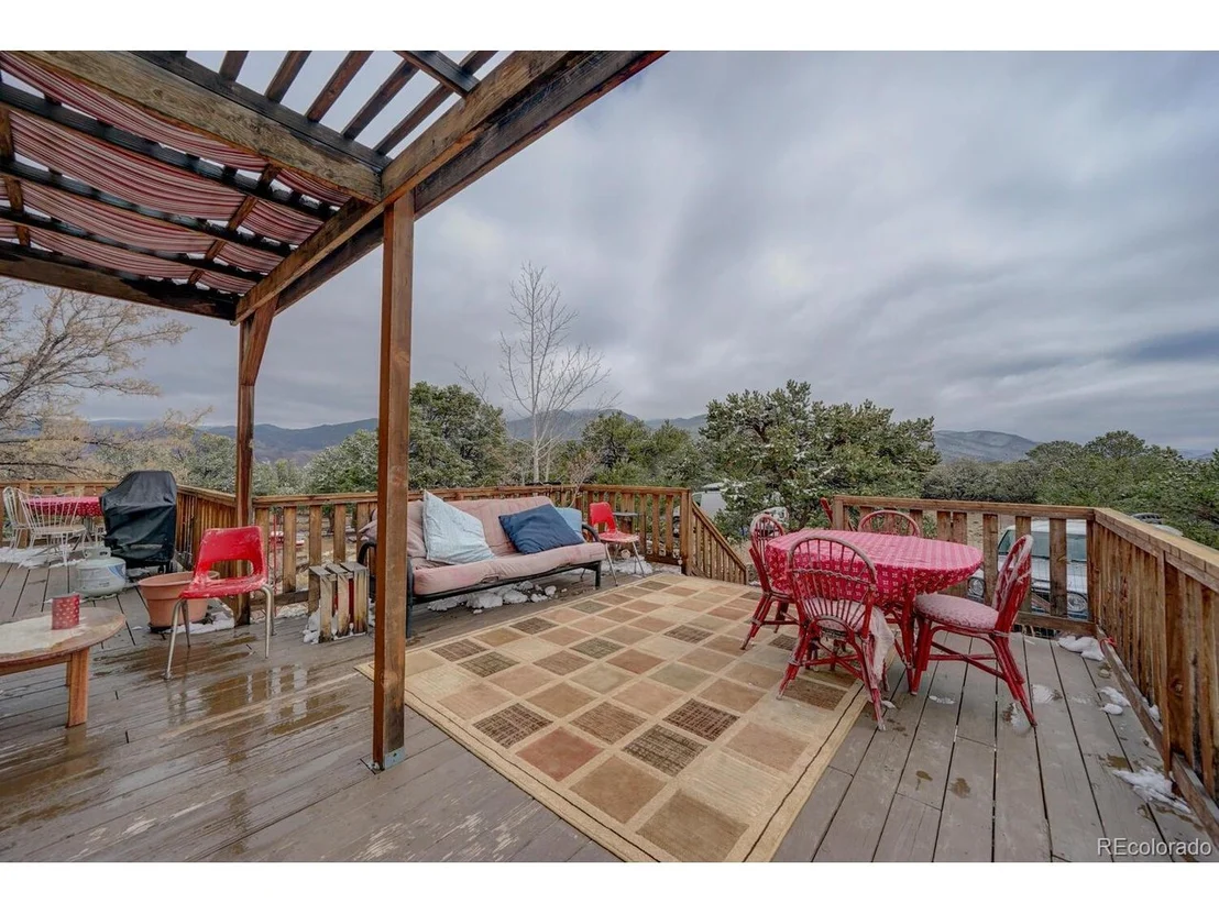 Photo of 6485 Divide Dr