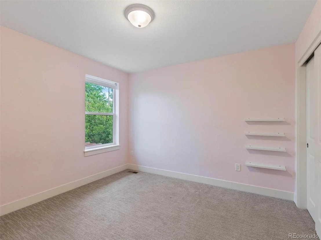 Photo of 3944 Lowell Blvd