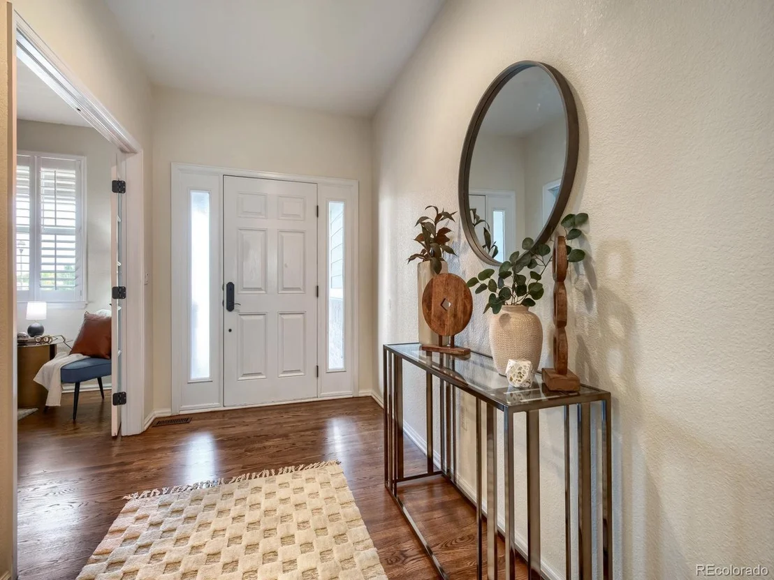 Photo of 11039 Valleybrook Cir