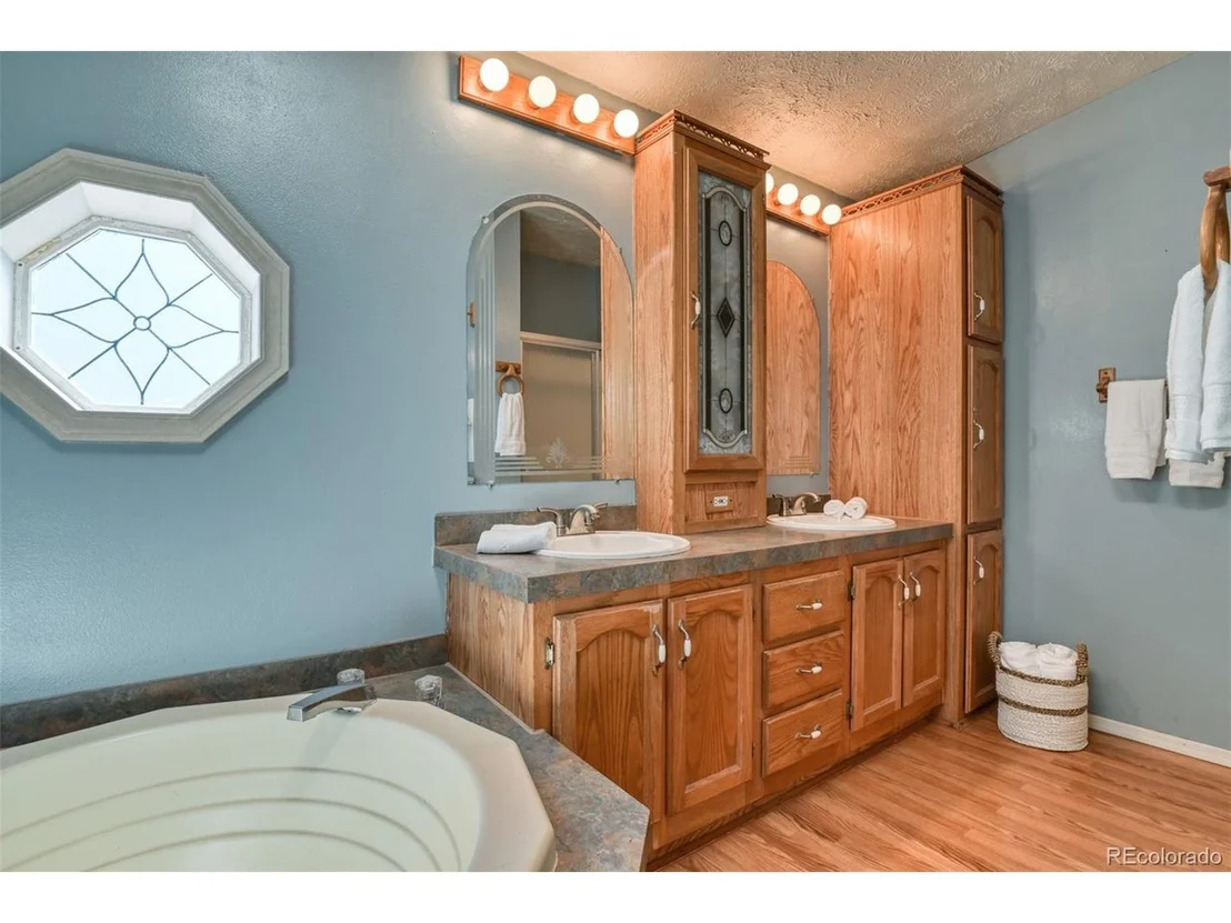 Photo of 1011 W Bison Creek Trl