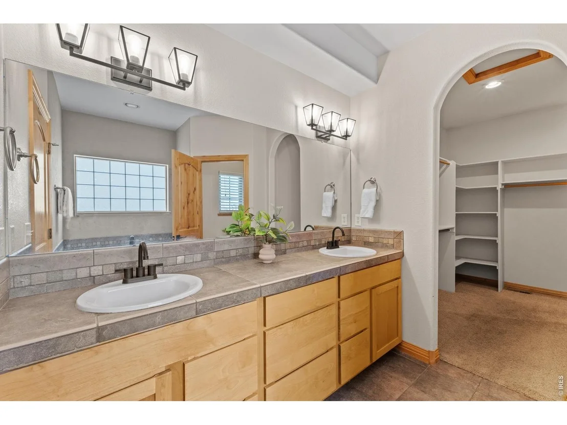 Photo of 2036 Vineyard Ct
