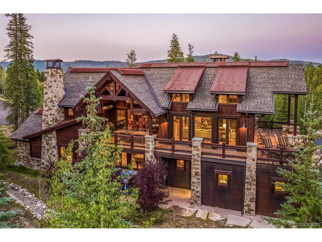 Photo of 345 Peerless Dr
