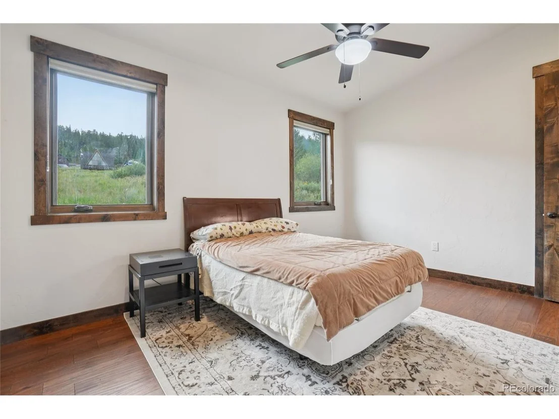Photo of 152 Fairview Blvd