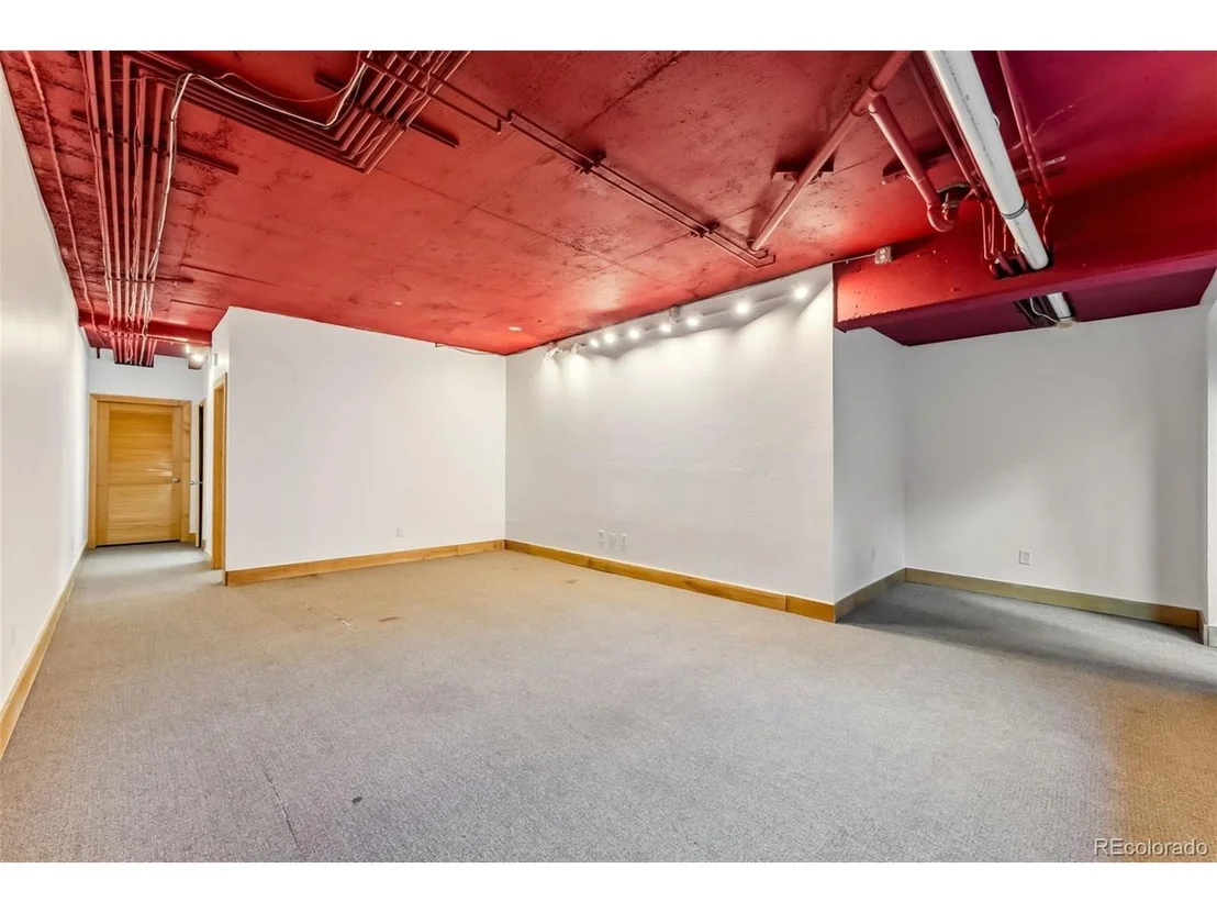 Photo of 475 Vail Cir