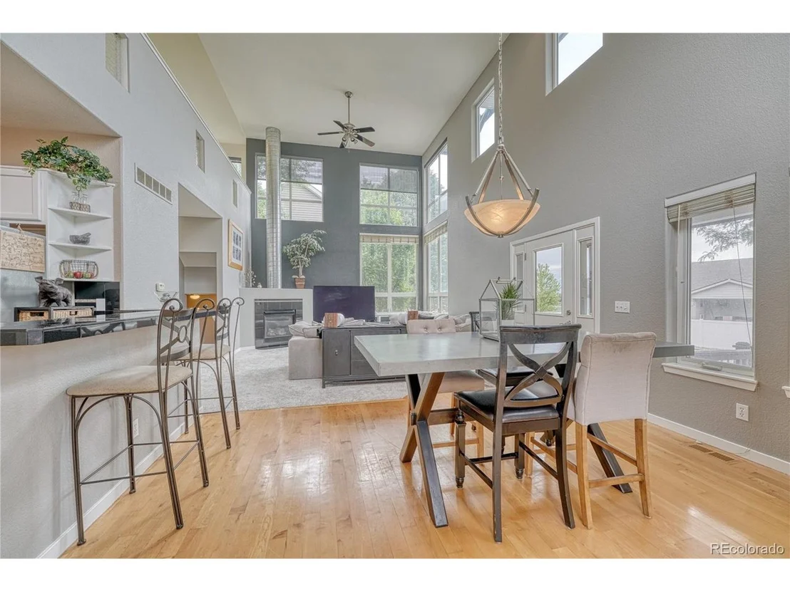 Photo of 827 Spruce Ct