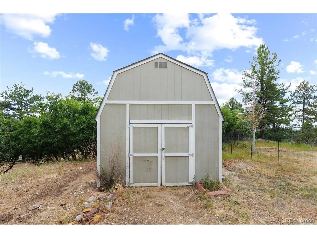 Photo of 3919 Woods Rd