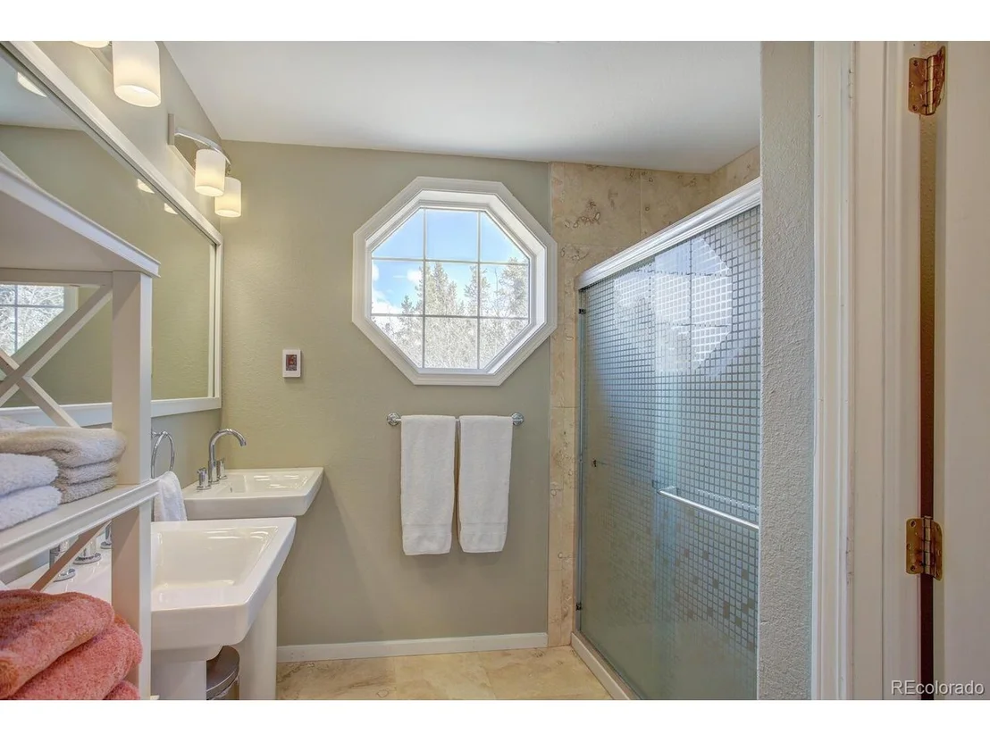 Photo of 18 Foxtail Dr