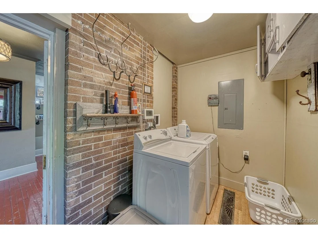 Photo of 403 Scott St