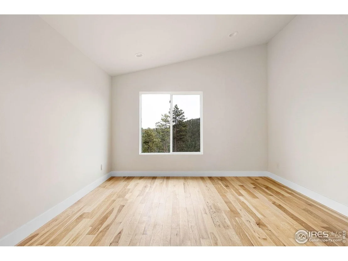 Photo of 450 Melvina Hill Rd