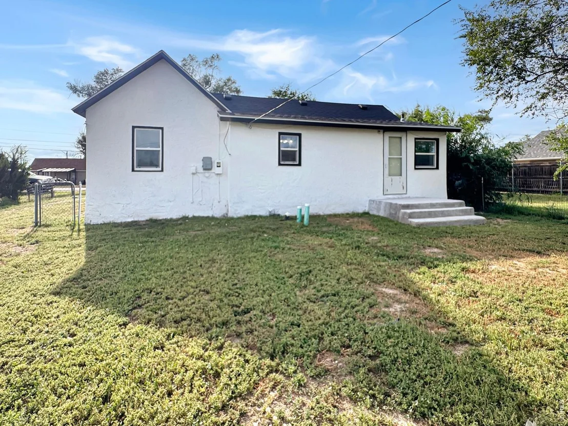 Photo of 504 N 6th Ave
