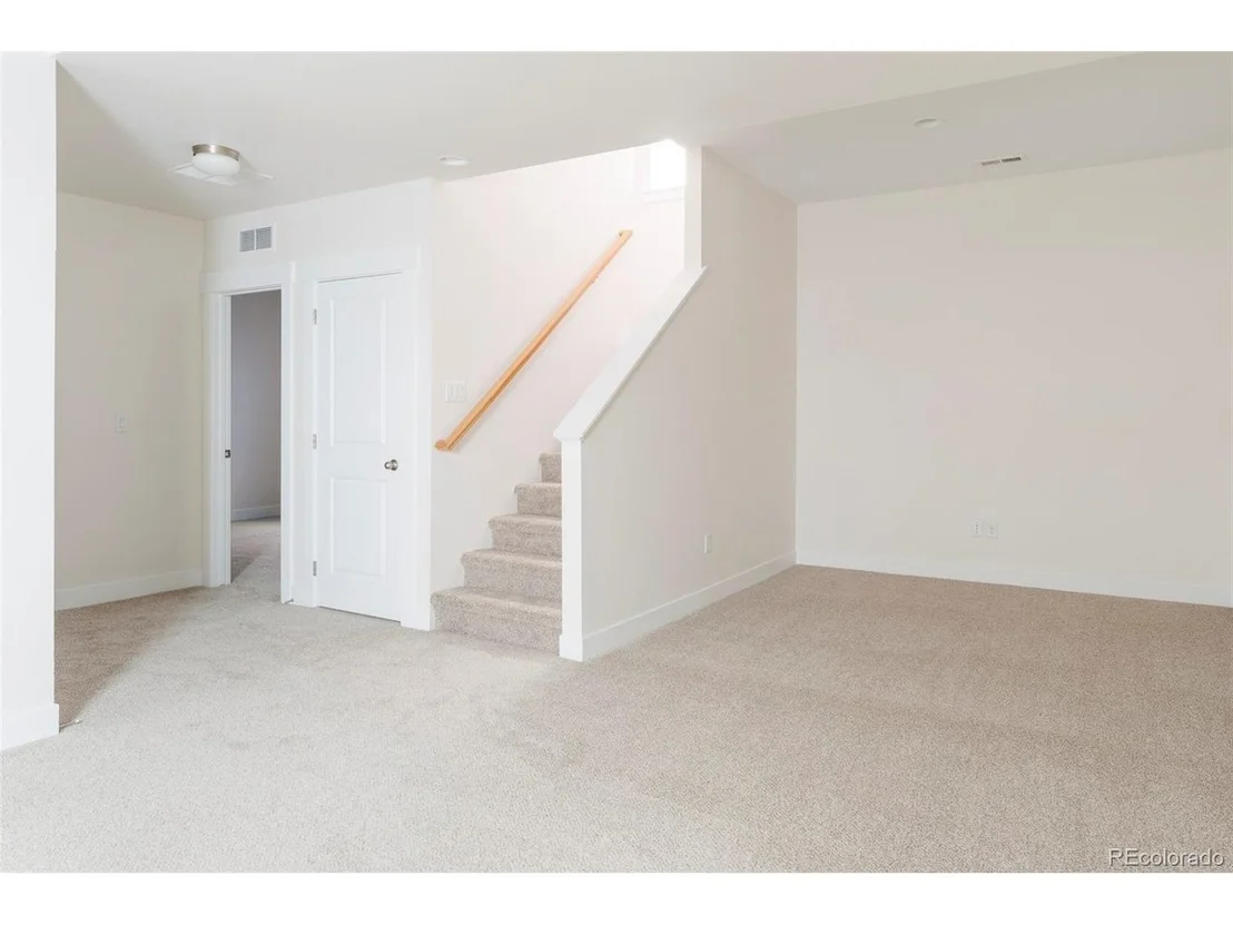 Photo of 2886 Twin Lakes Cir