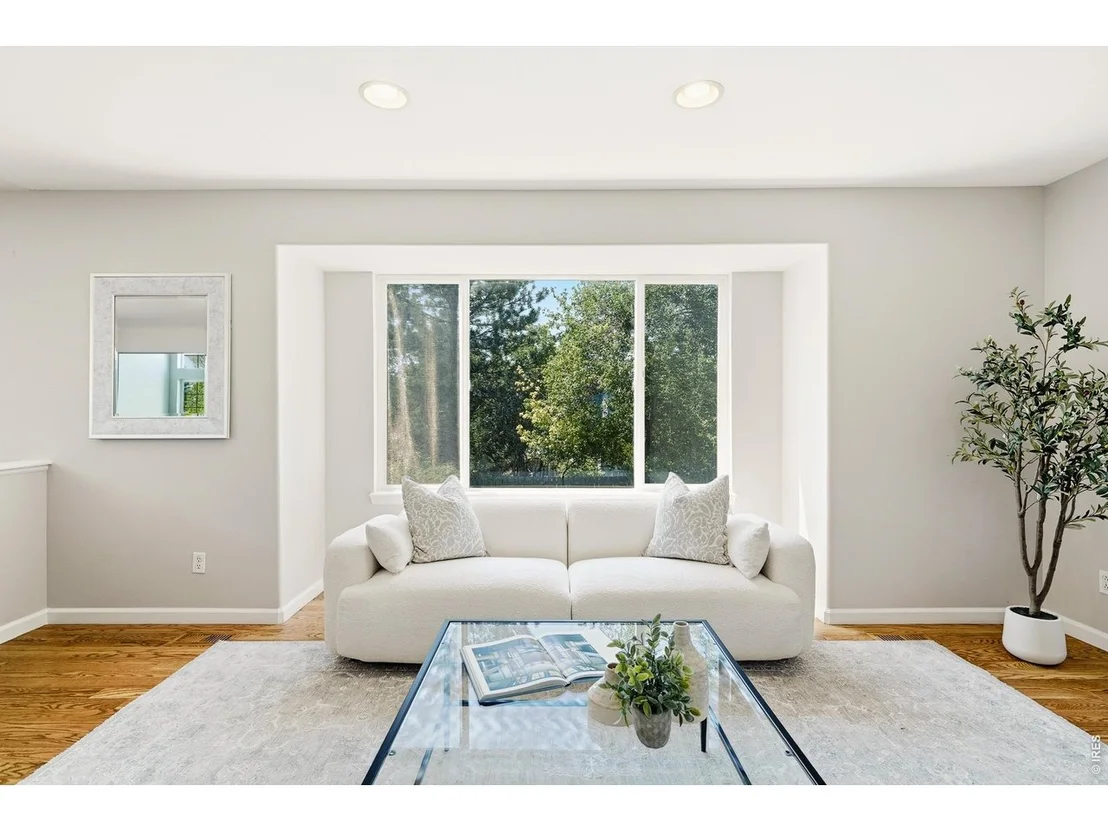 Photo of 478 Eaton Cir