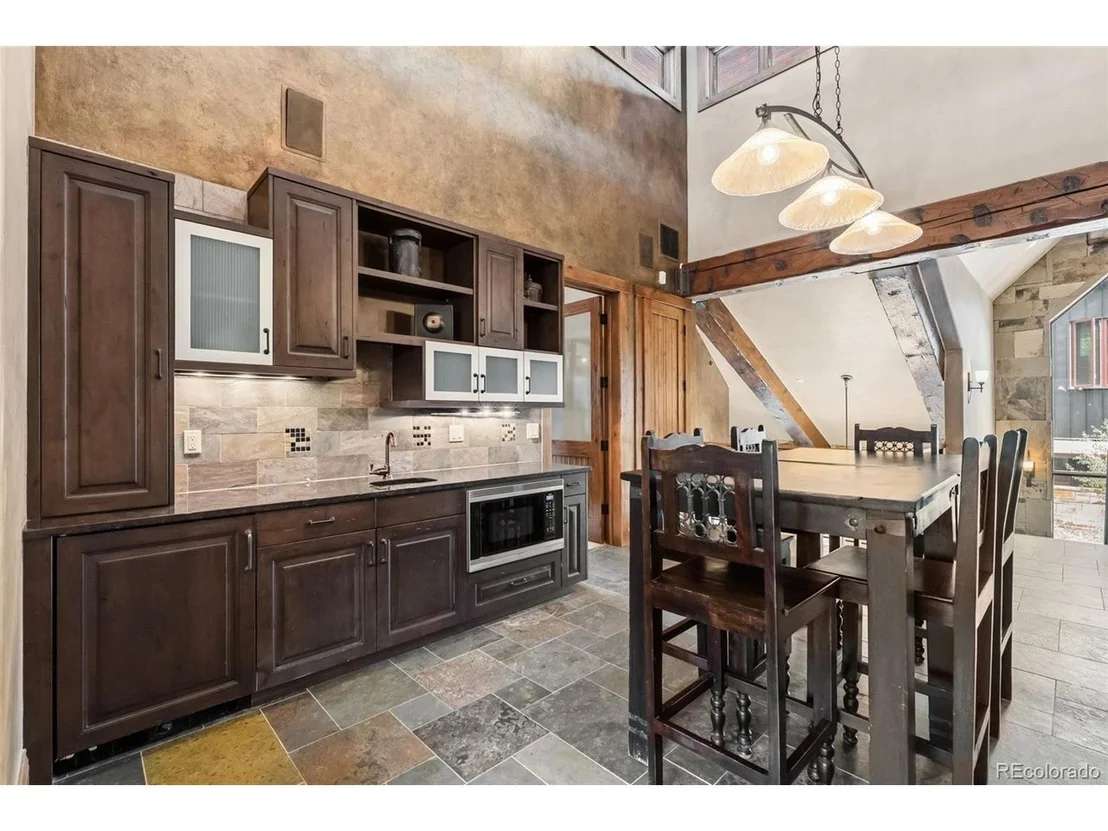 Photo of 560 Beeler Pl