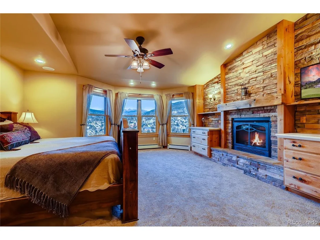 Photo of 146 Lone Wolf Ct