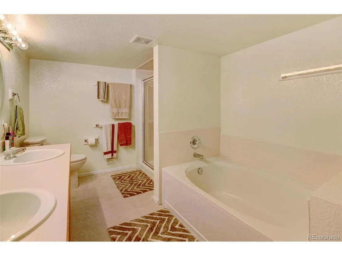 Photo of 17041 W 64th Dr