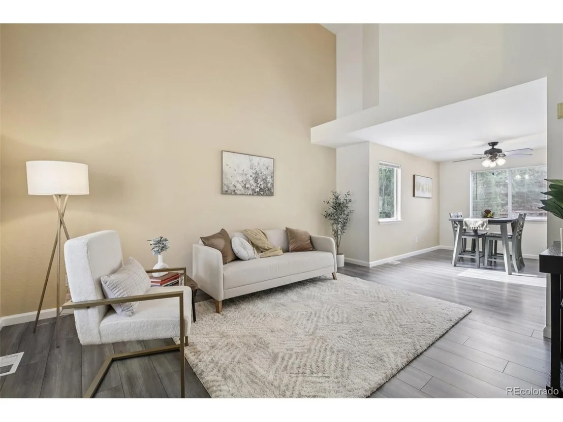 Photo of 2427 Cherry Cir