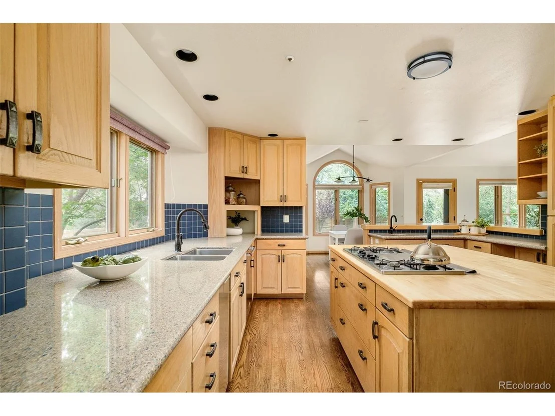 Photo of 1127 Juniper Ave