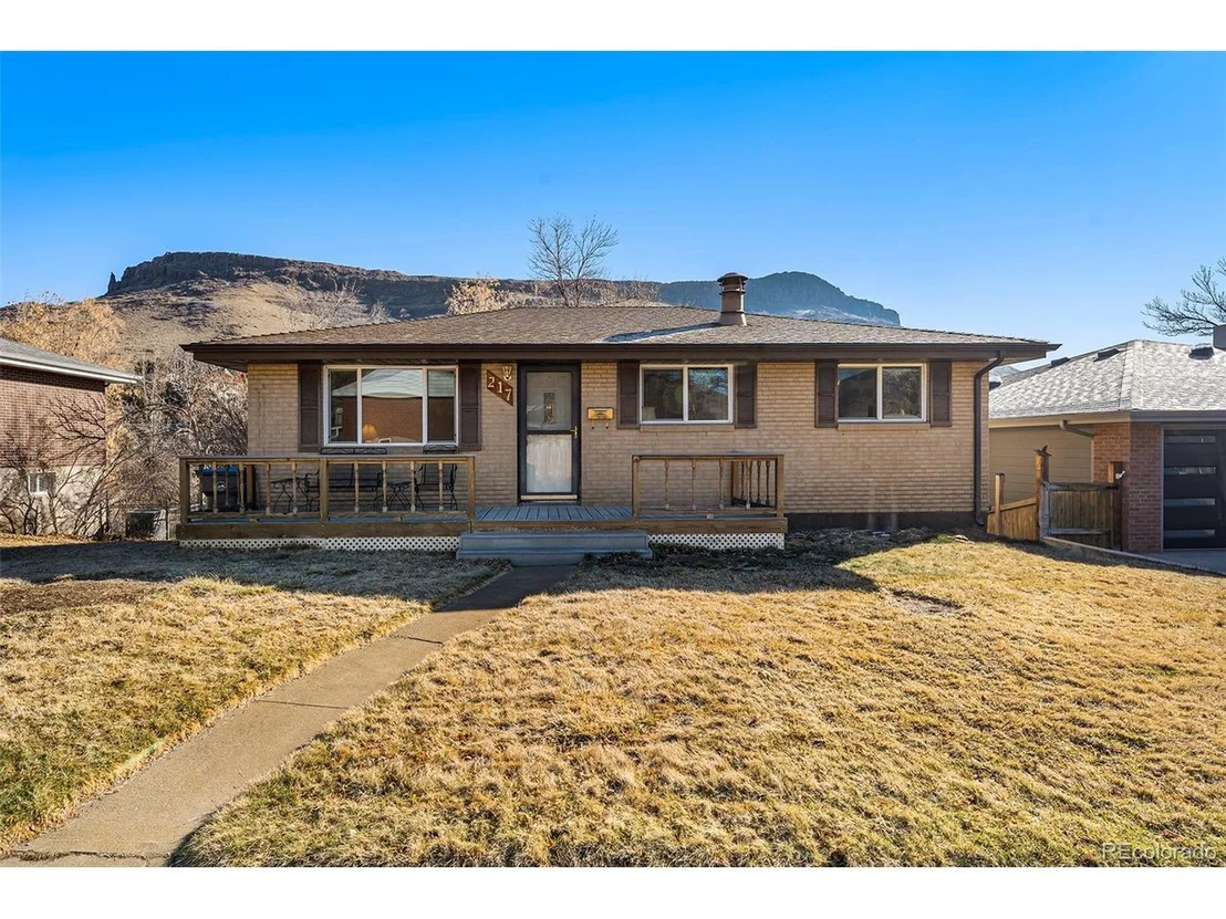Photo of 217 Iowa Dr