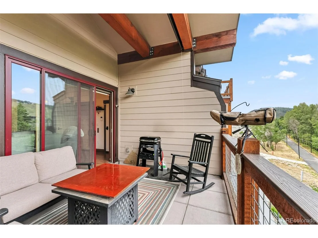 Photo of Unit 2 at 421 Rainbow Dr