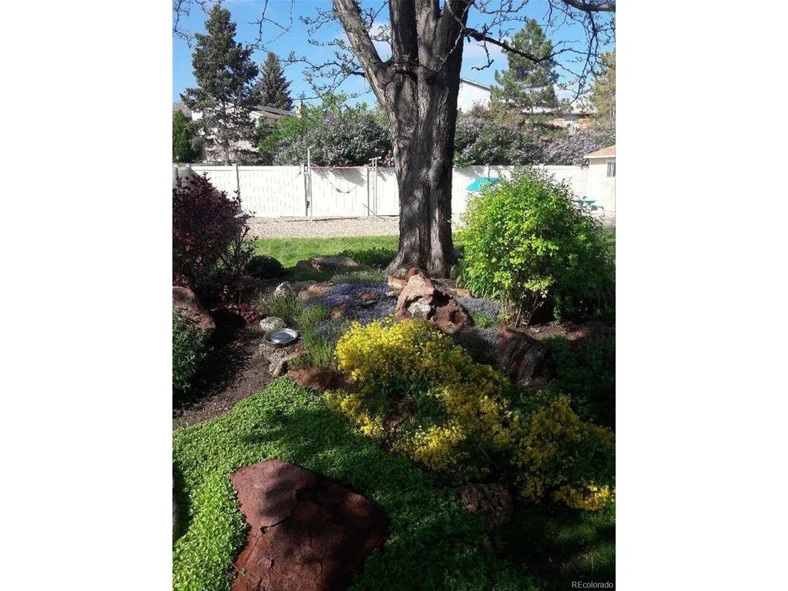 Photo of 10951 Kendall Dr
