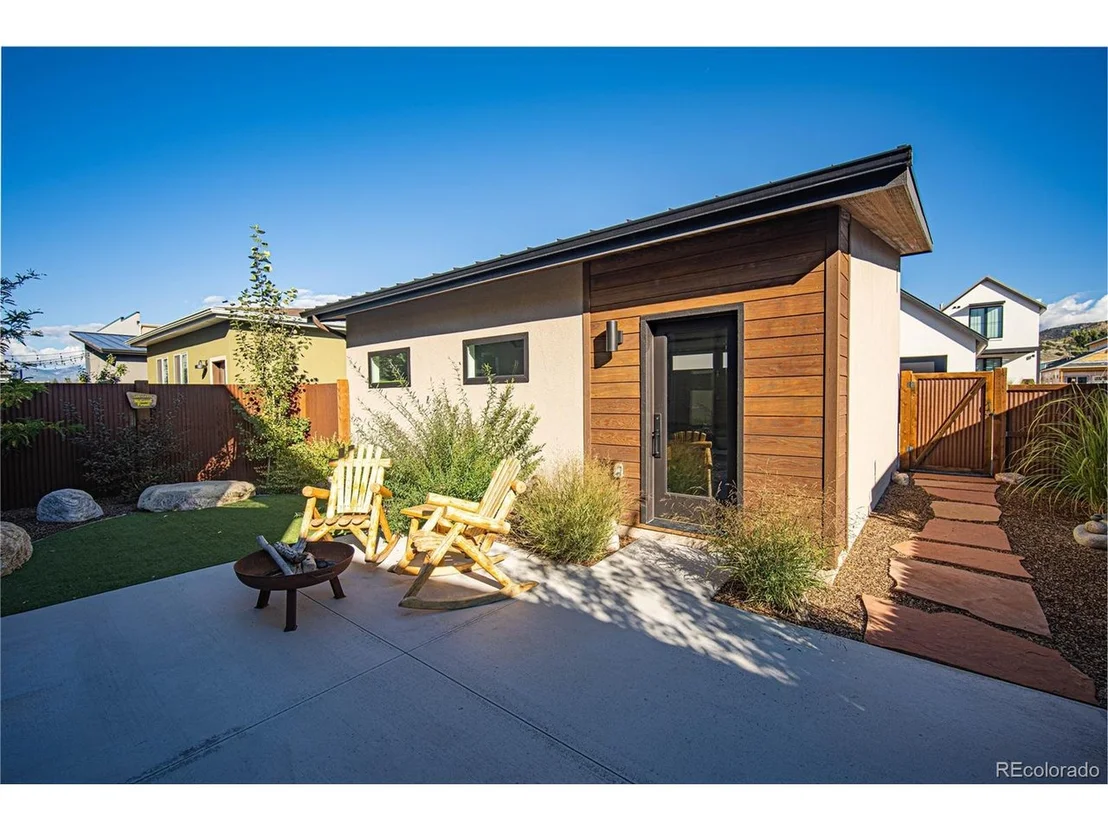 Photo of 214 Two Rivers Rd