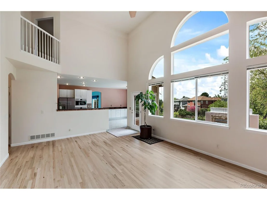Photo of 21060 Saddleback Cir