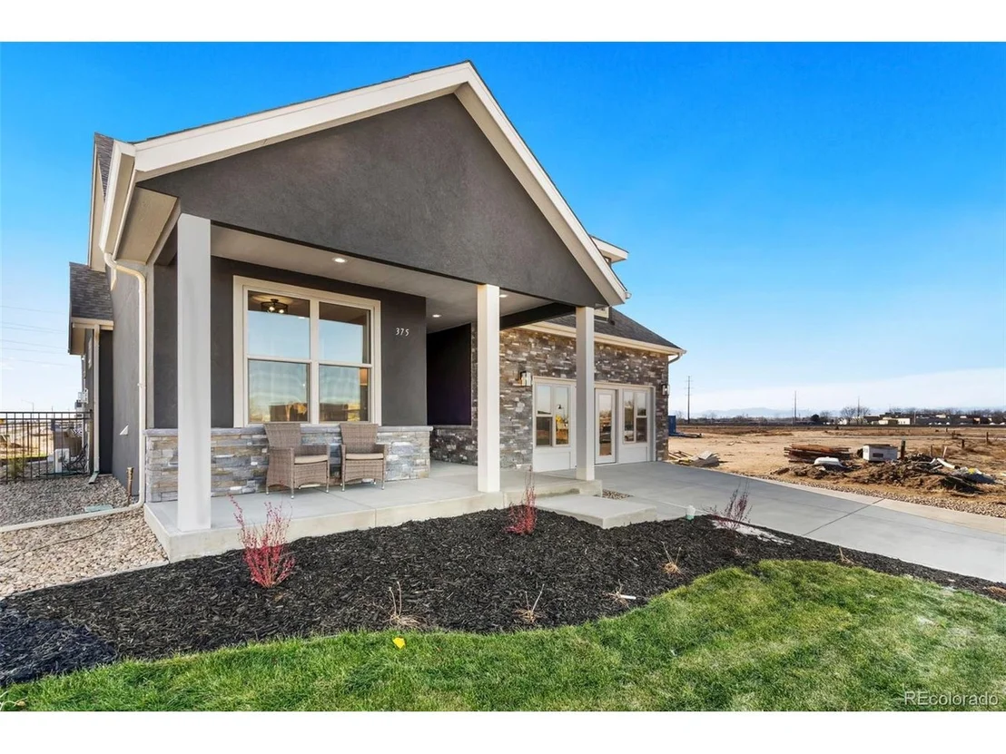 Photo of 335 Josef Cir