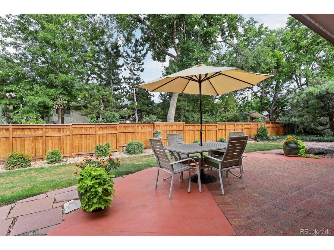 Photo of 300 Fox Dr