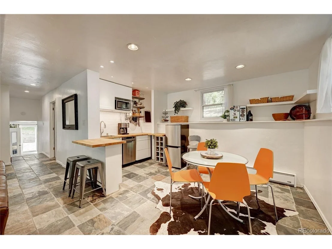 Photo of 6549 Modoc Ln