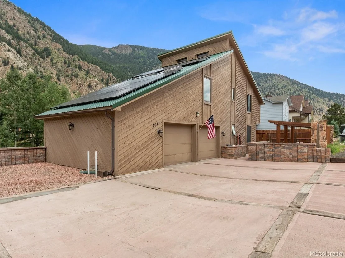 Photo of 2091 Clear Creek Dr