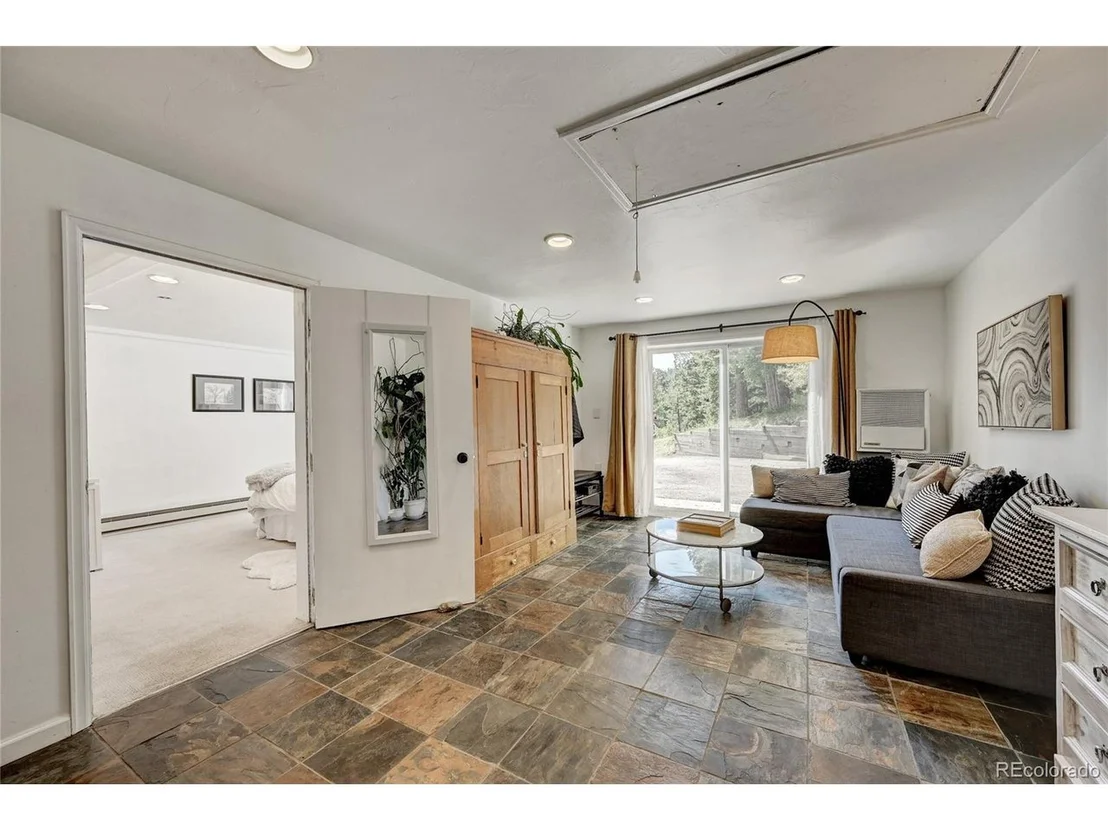 Photo of 6549 Modoc Ln