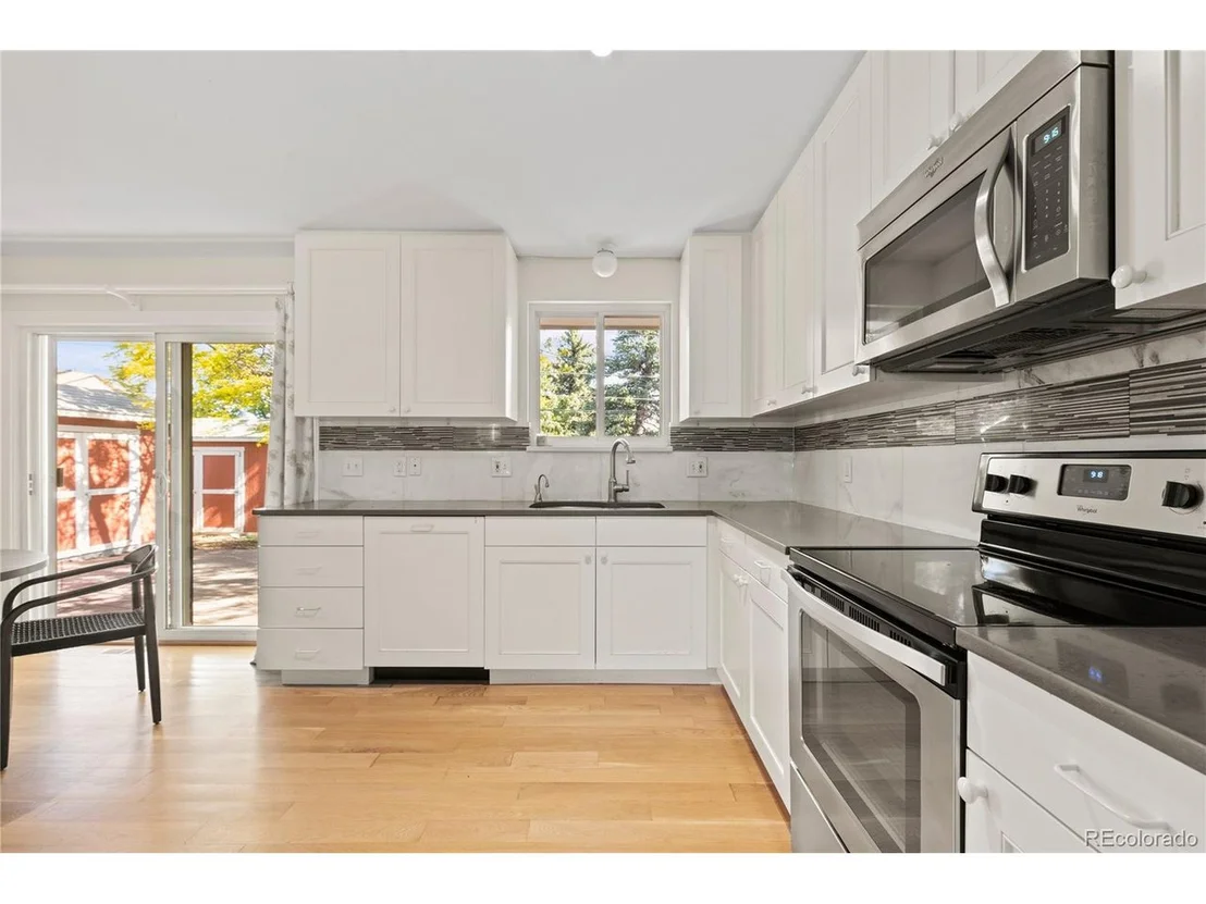 Photo of 3695 Darley Ave