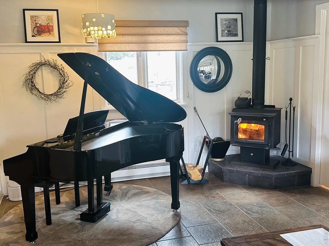 Photo of 820 Riverside Dr