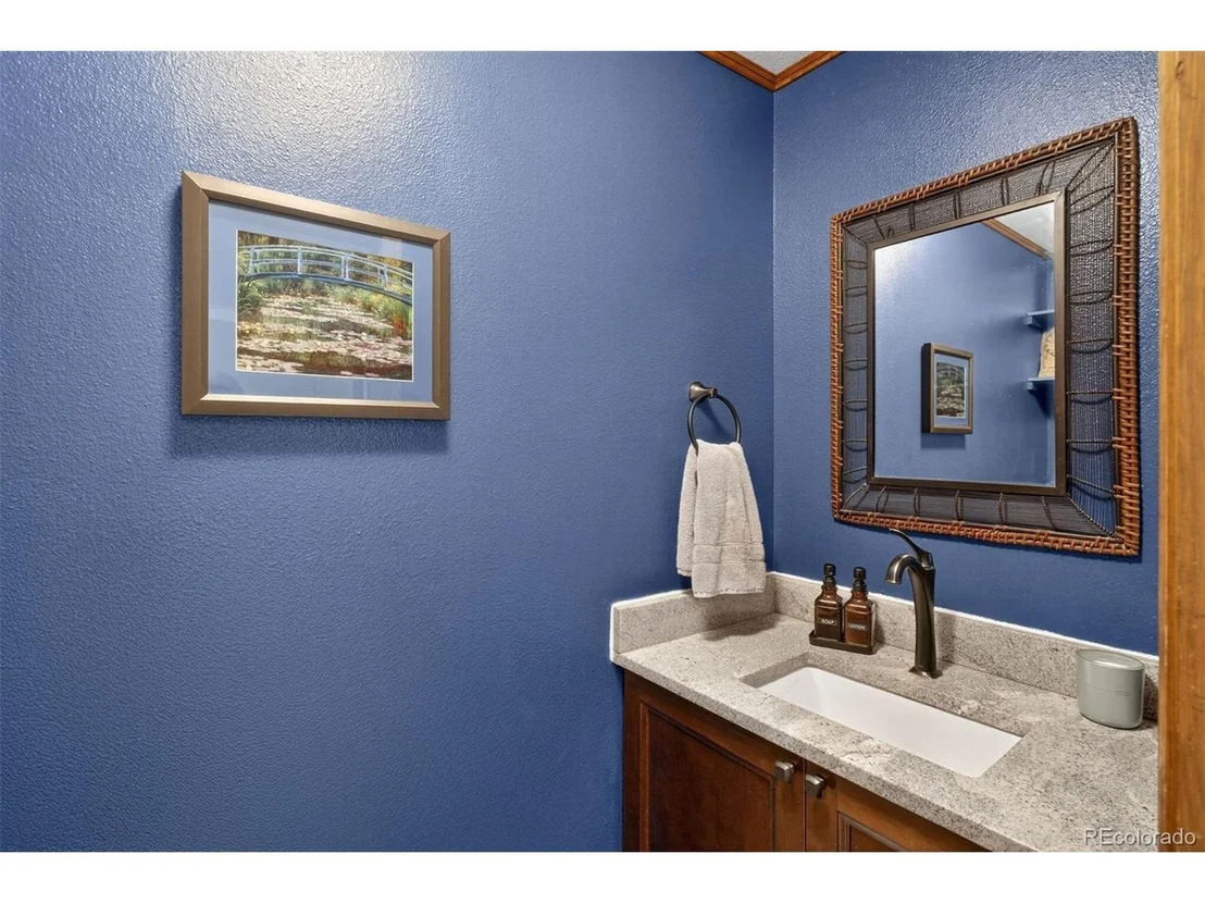 Photo of 212 Juniper Ln