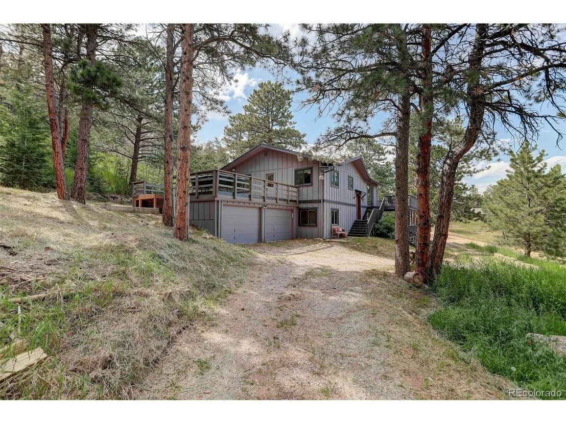 Photo of 586 Brook Rd