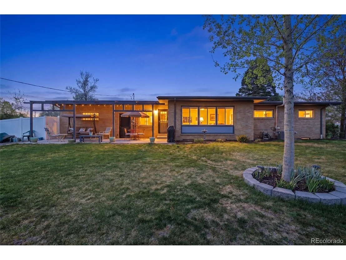 Photo of 2705 Sunset Ln