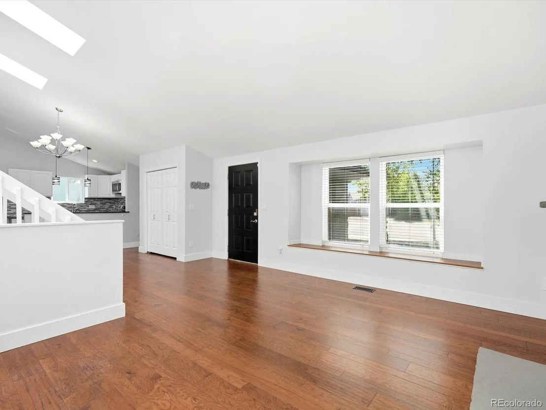 Photo of 6691 Deframe Ct