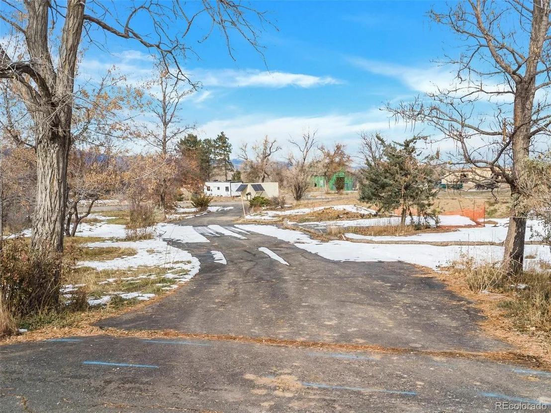 Photo of 996 Paragon Dr